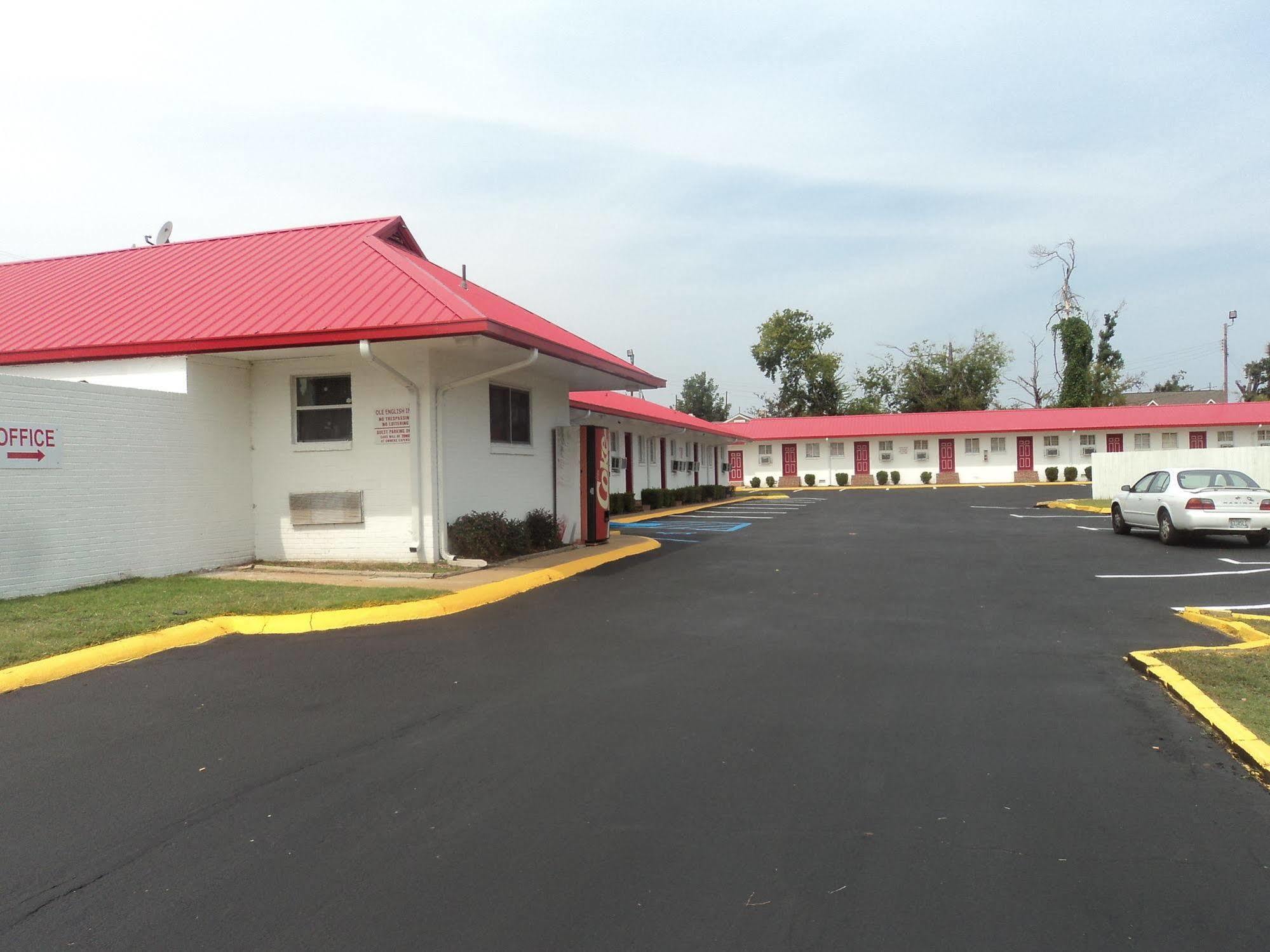Ole English Inn Tuscaloosa Εξωτερικό φωτογραφία